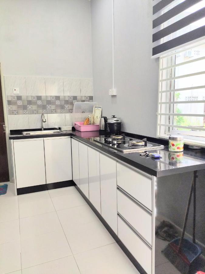 فيلا Private Pool Cassa Dinies, Wifi , Bbq,10 Pax Rantau Panjang المظهر الخارجي الصورة