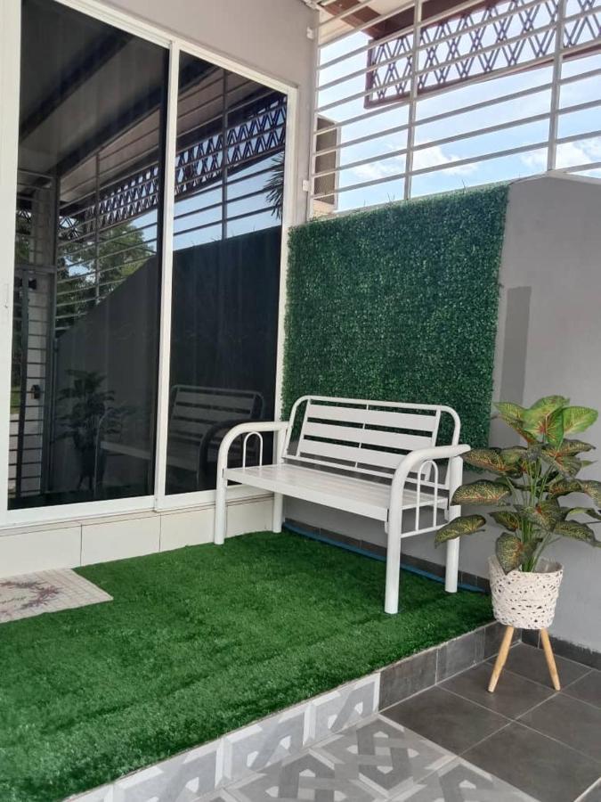 فيلا Private Pool Cassa Dinies, Wifi , Bbq,10 Pax Rantau Panjang المظهر الخارجي الصورة