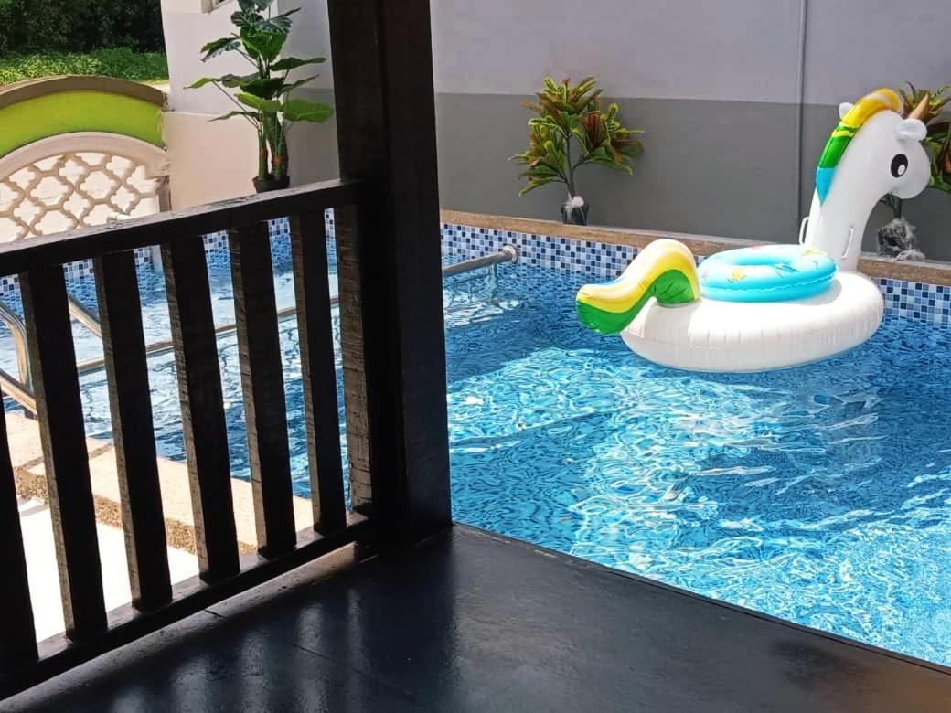 فيلا Private Pool Cassa Dinies, Wifi , Bbq,10 Pax Rantau Panjang المظهر الخارجي الصورة
