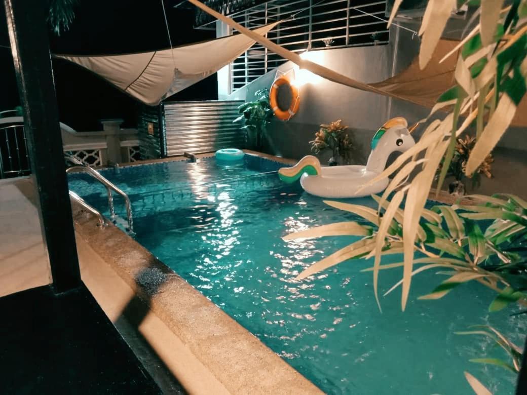 فيلا Private Pool Cassa Dinies, Wifi , Bbq,10 Pax Rantau Panjang المظهر الخارجي الصورة